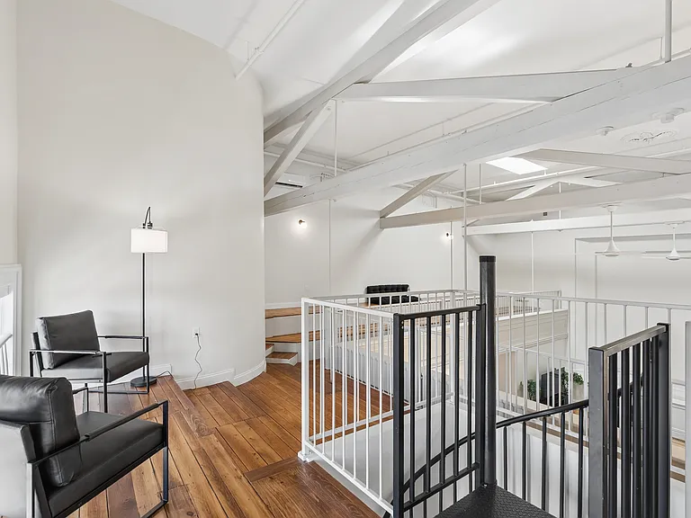 129 Main St #302 — Photo 28