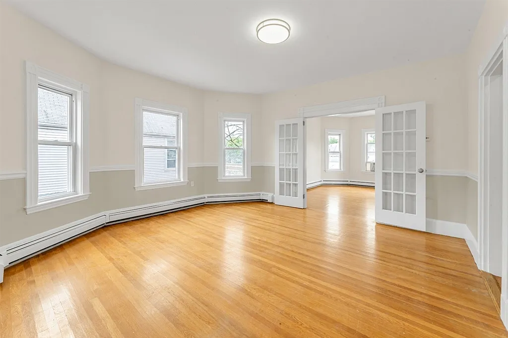 2 bed, 1.0 bath, 1119 sqft, $2,900 — Photo 4