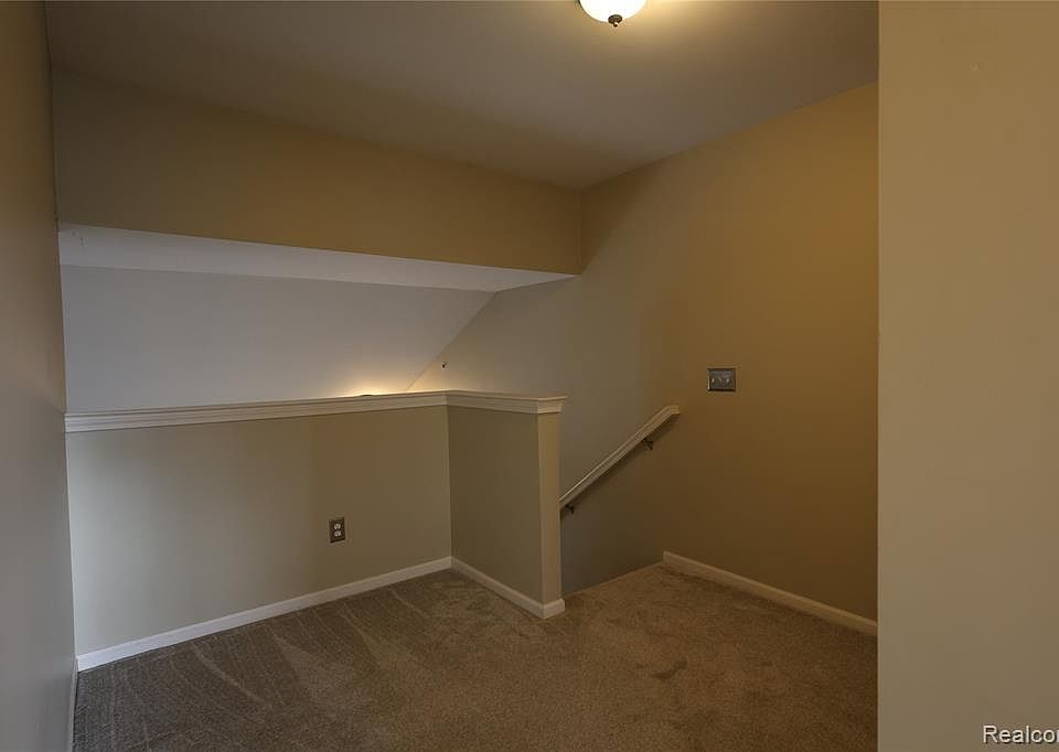 129 E Bay Dr, photo 21