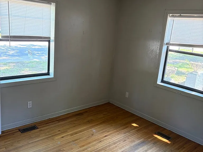 2500 Dodson Ave — Photo 13