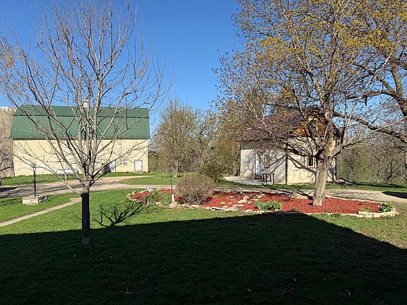 2nd image of 8465 170th St E