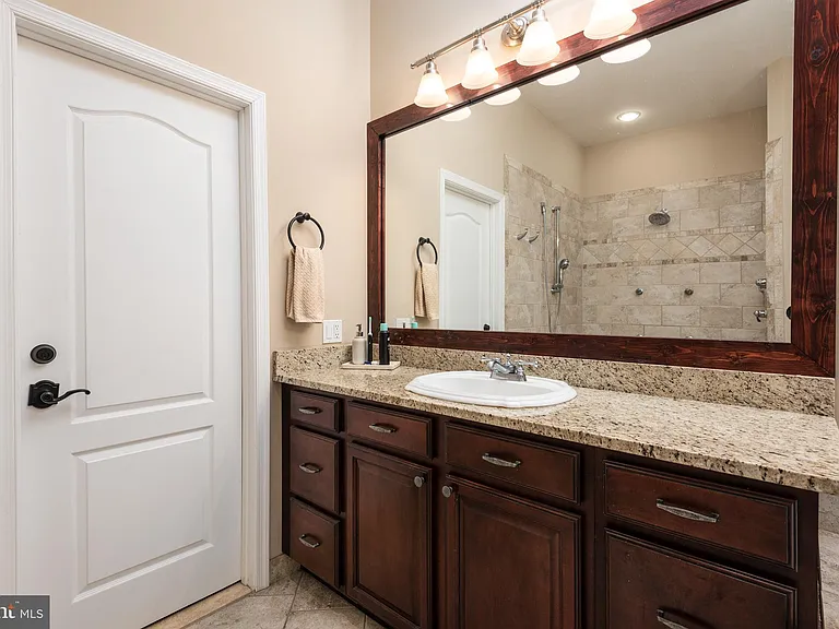 2620 Love Point Rd — Photo 39