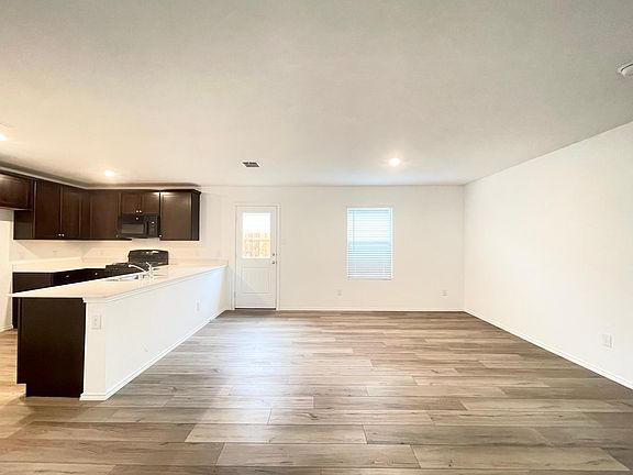 4th image of 5631 Elkwood Dr