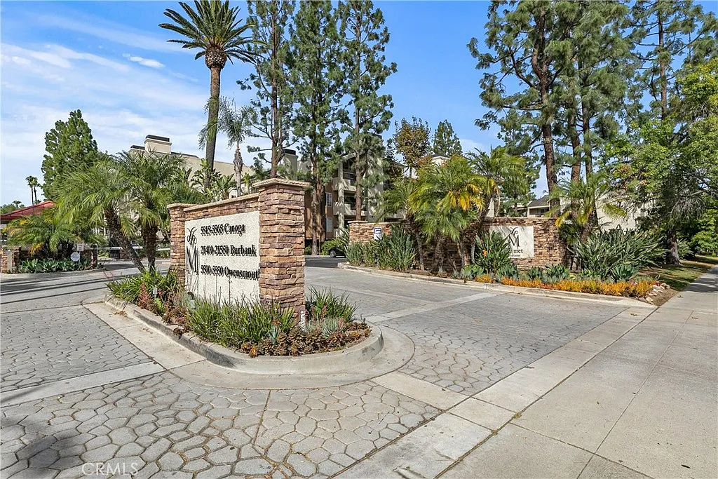 1 bed, 610 sqft, $2,200 — Photo 1