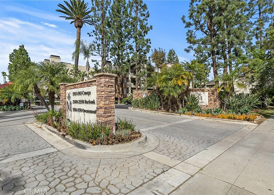 5500 Owensmouth Ave #317