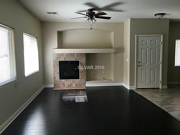 5th image of 10643 Petricola St #102
