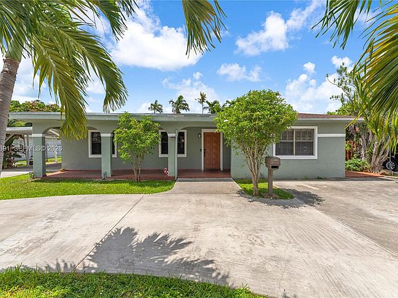 3rd image of 6860 SW 18th St