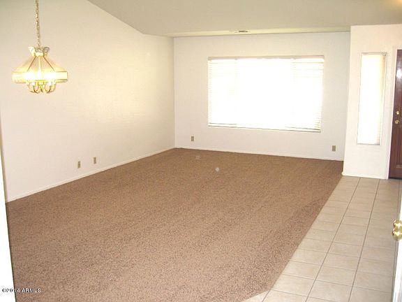 3rd image of 3822 S Hawthorn Dr