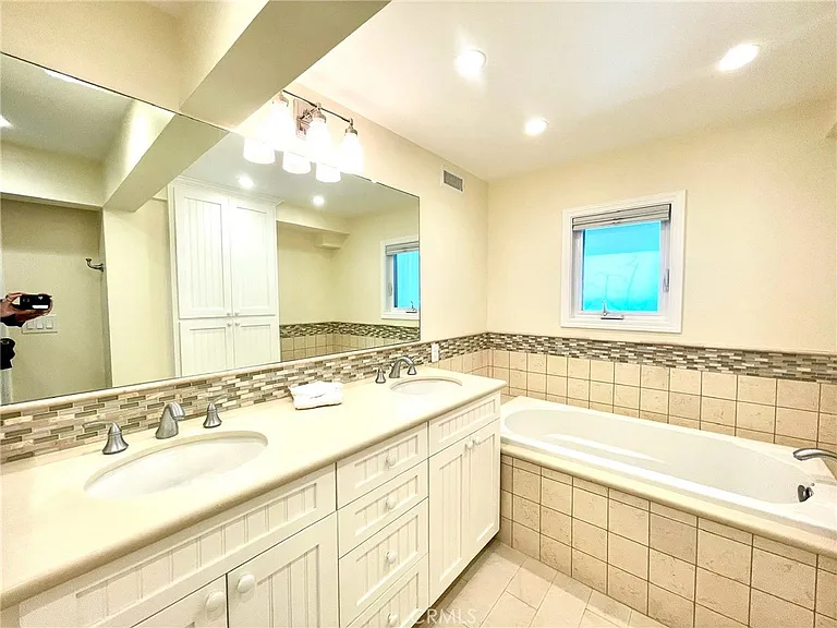 1051A Gaviota Dr — Photo 21