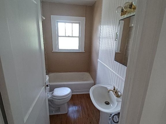 5th image of 2500 Constance St #B