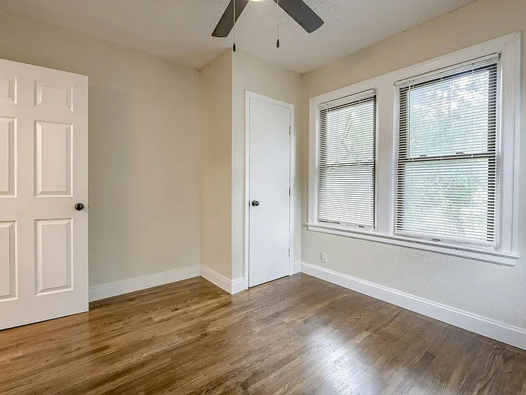 6212 Walrond Ave — Photo 17