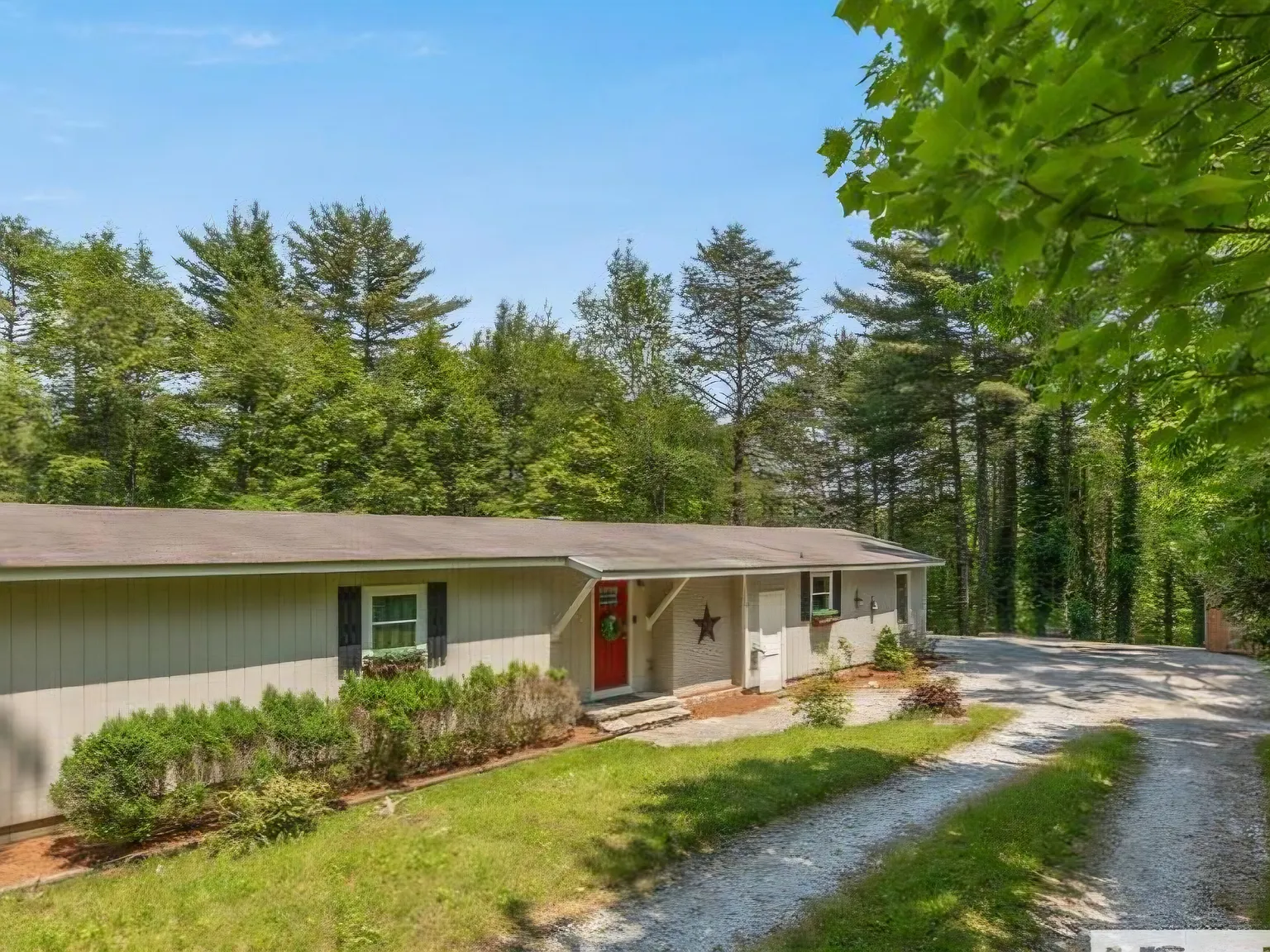70 Rolling Acres Dr — Photo 2