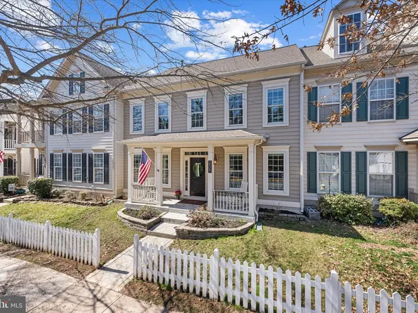 20367 Bowfonds St, Ashburn, VA 20147