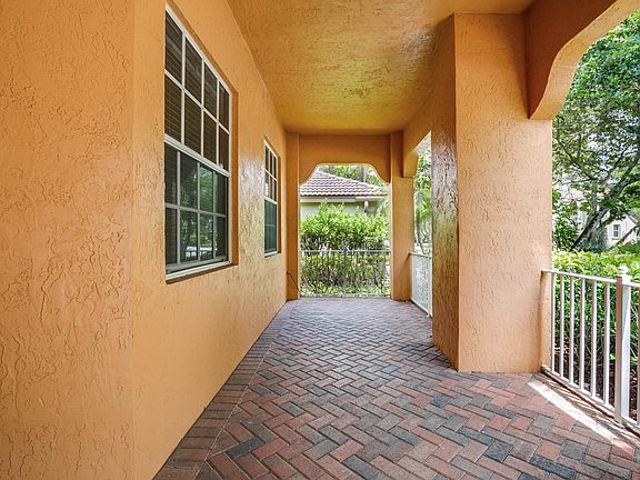 3rd image of 1120 Sunflower Cir
