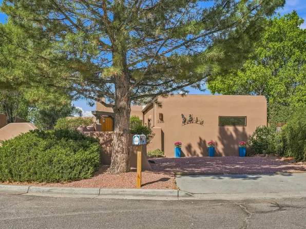 2235 Vuelta San Marcos, Santa Fe, NM 87505
