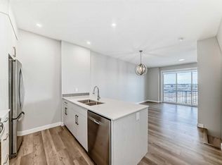 112 W Evanscrest Sq NW, Calgary, AB T3P 1S2