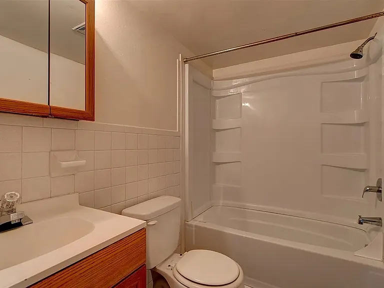 426 Keystone Ave #2 — Photo 6