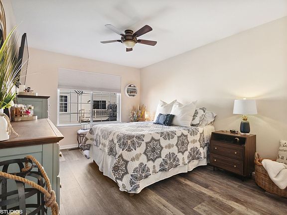 4th image of 688 S Rosehall Ln #0