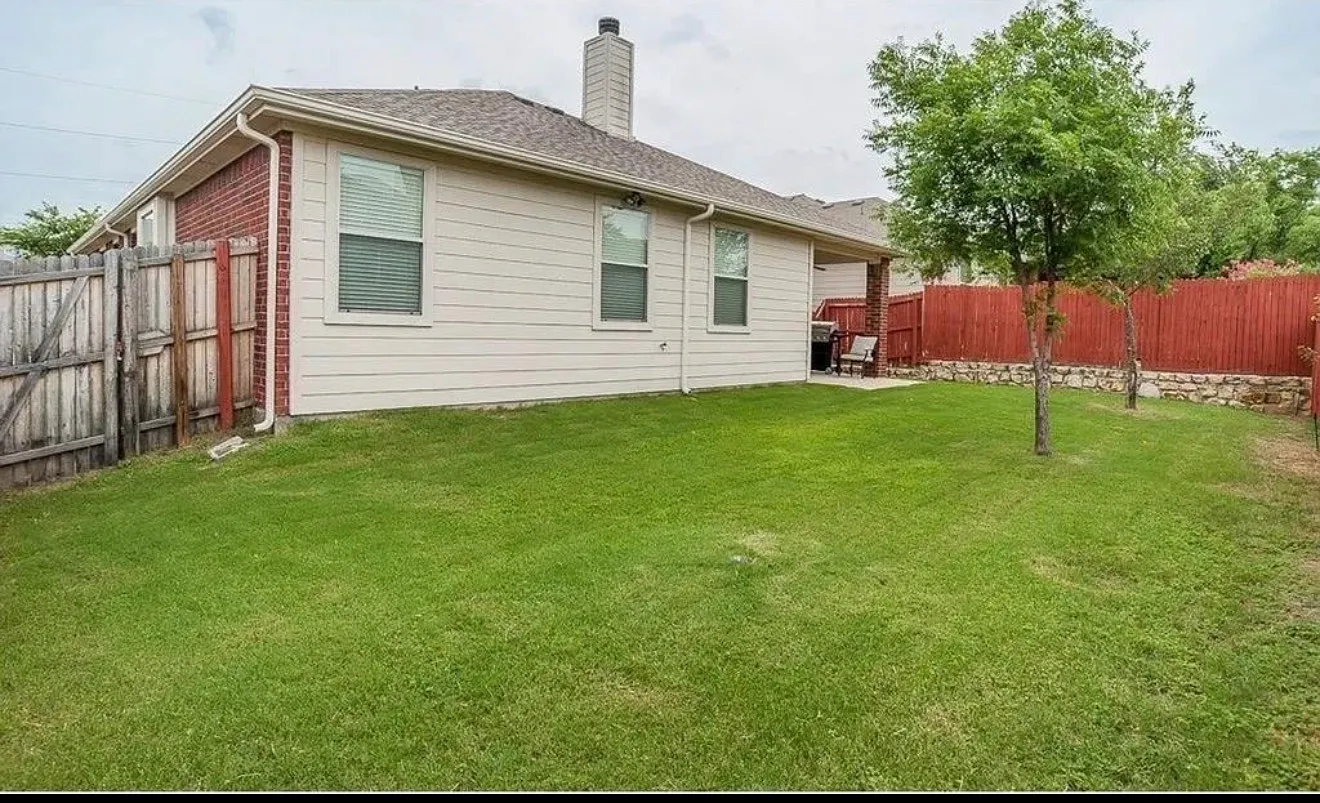 3 bed, 1790 sqft, $2,350 — Photo 3