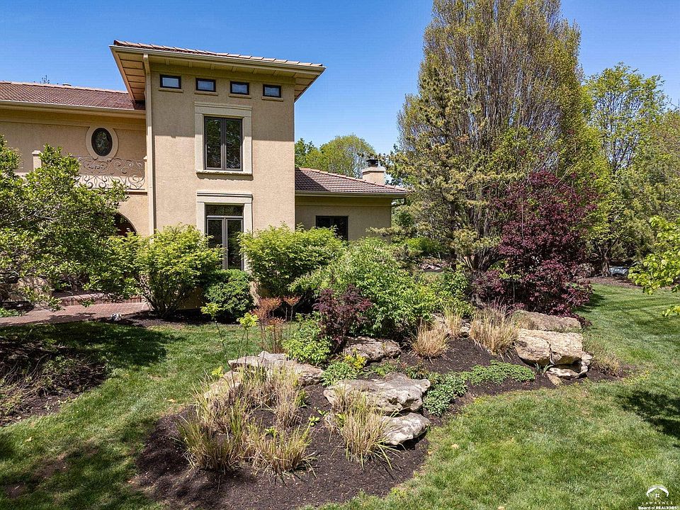 1st image of 201 Fall Creek Rd