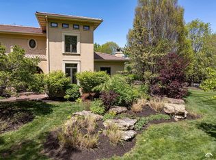 201 Fall Creek Rd, Lawrence, KS 66049