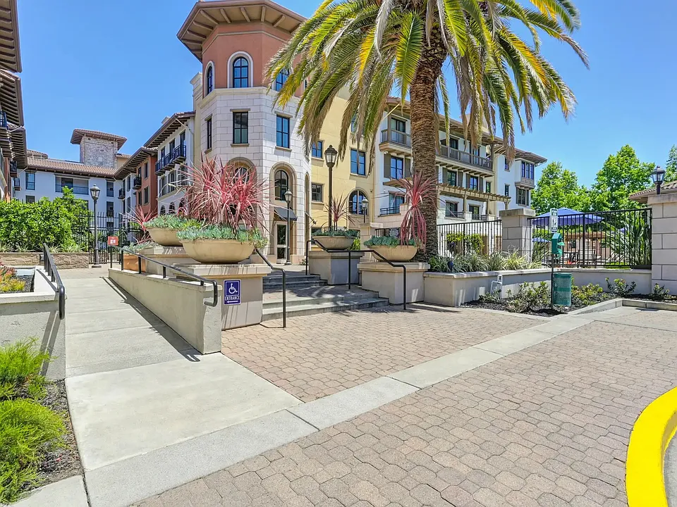 Renaissance Square