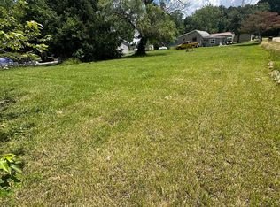 W B Dr, Albion, IN 46701