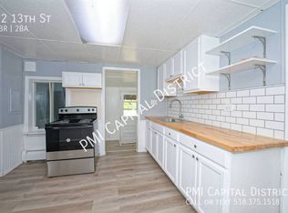 42 13th St, Troy, NY 12180
