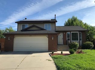 11289 S Sandy Dunes Dr, Sandy, UT 84094