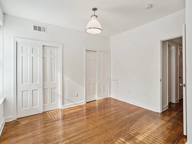 2431 I St NW #B — Photo 5