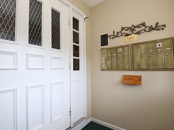 5th image of 141 Essex St APT B6