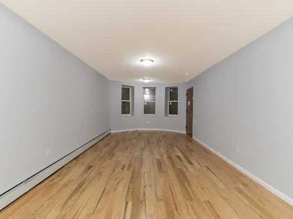 1102 Jackson Avenue A image 3 of 36