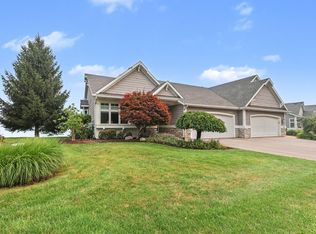 3861 Crystal Waters Ln NE #27, Grand Rapids, MI 49525