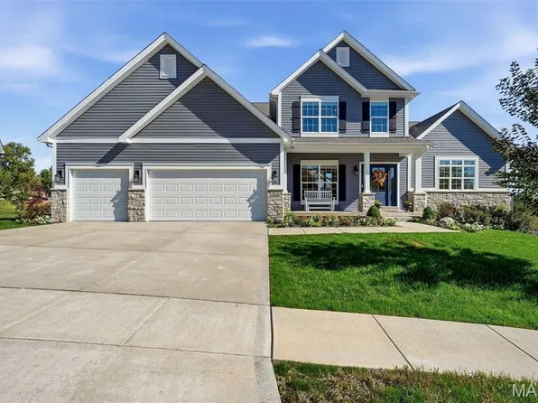 1048 Van Dyke Dr, Ballwin, MO 63011