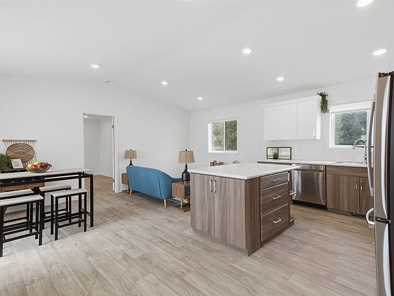 3rd image of 235 Aylmer Rd #30