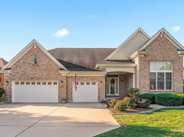 2045 Bartram Rd, North Aurora, IL 60542