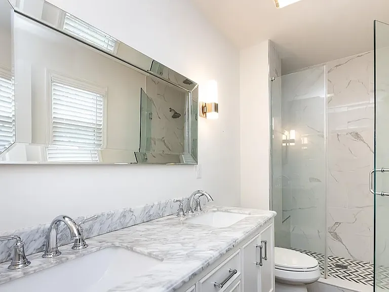 6725 Castlegate Dr — Photo 8