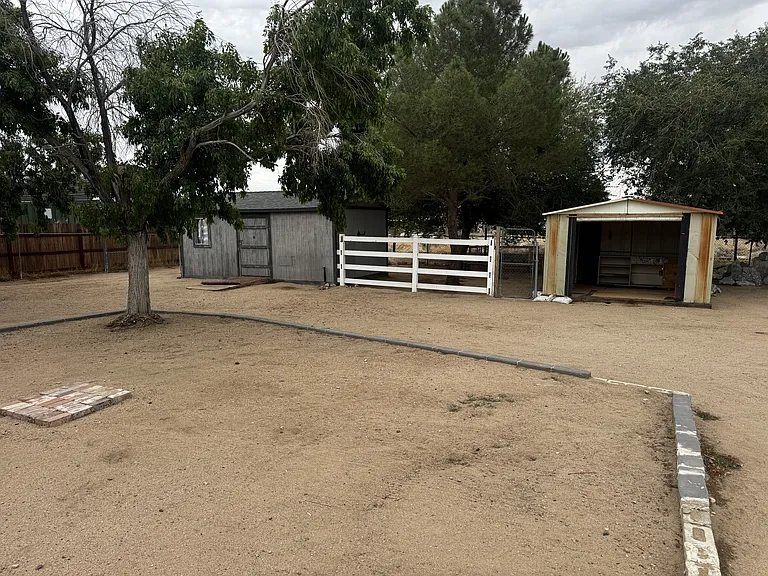 18938 Live Oak St — Photo 10