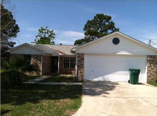 2291 Calle De Cantabria, Navarre, FL 32566