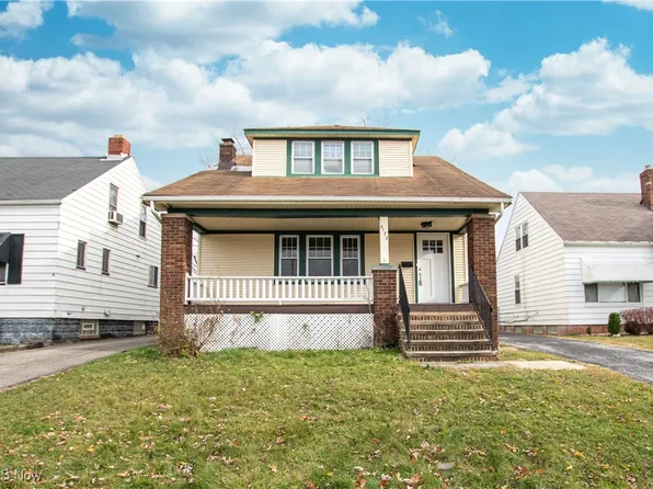 5177 Cato St, Maple Heights, OH 44137