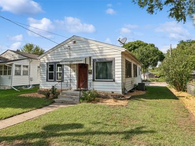 2510 Maple St, Des Moines, IA, 50317