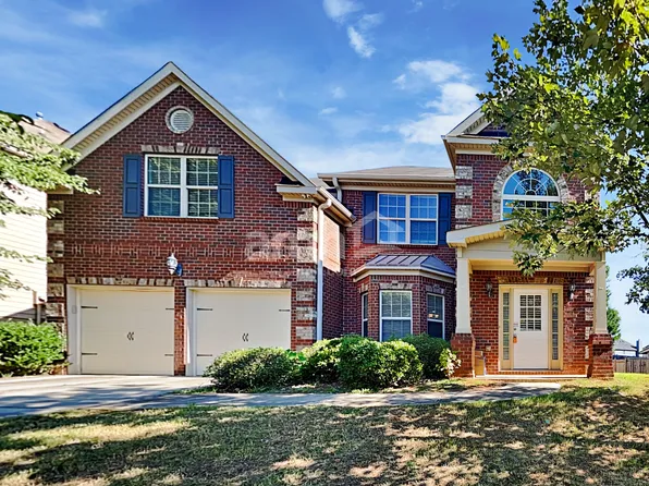 7749 Birdsview Dr, Fairburn, GA 30213