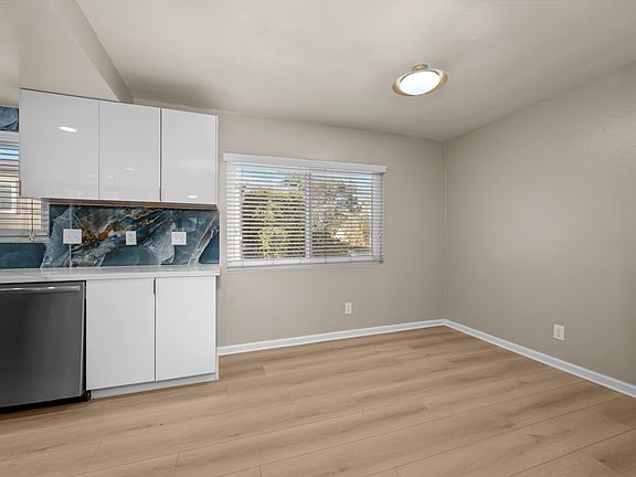 4th image of 1846 Oliver Ave #12