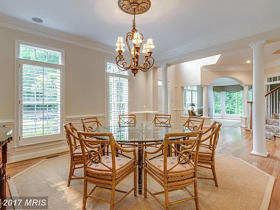 5th image of 11698 Caris Glenne Dr