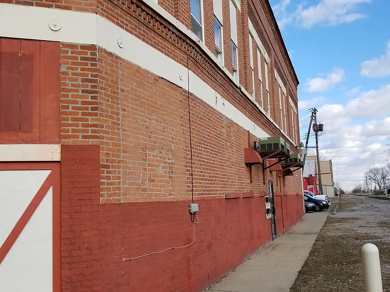 102-108 N Main St — Photo 15