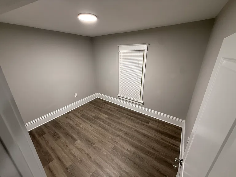 1809 Howe St #2 — Photo 2