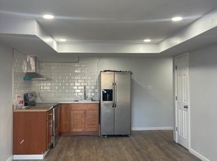 6845 Lindbergh Blvd, Philadelphia, PA 19142