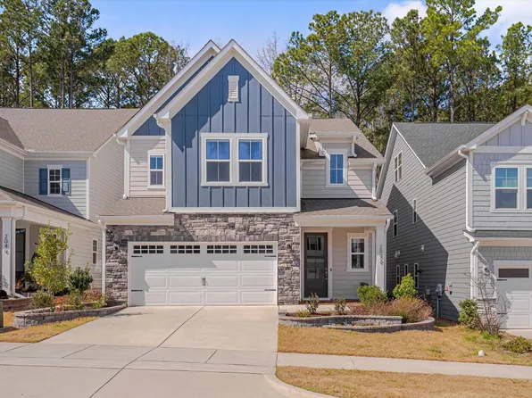 2042 Florine Dr, Apex, NC 27502