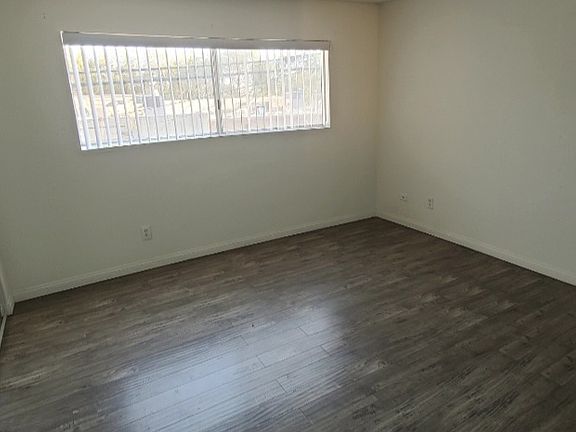 4th image of 909 Westbourne Dr #2216