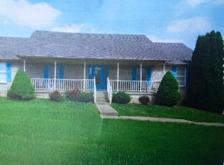 7401 Gagnon Ln, Charlestown, IN 47111